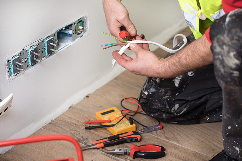 Emergency Electrician in Oxted Surrey