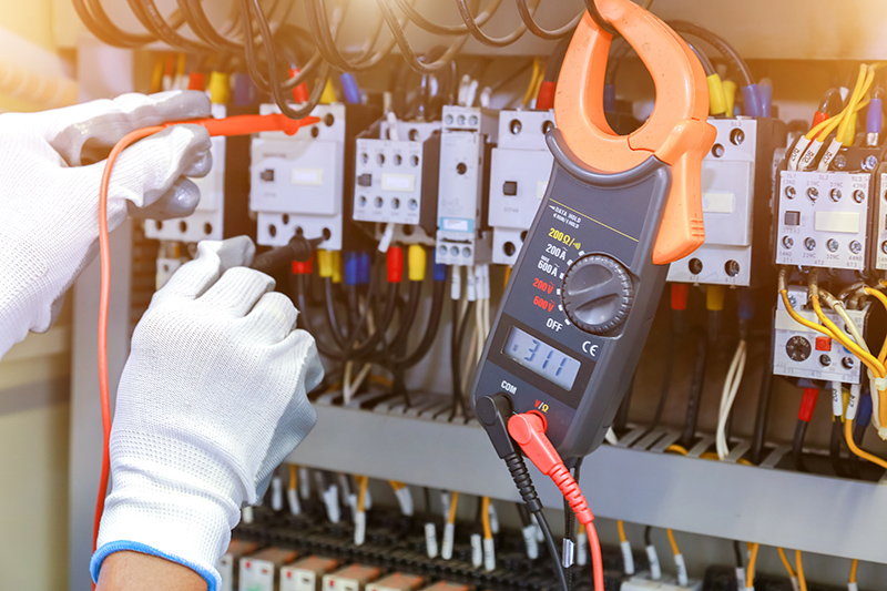 How To Become An Electrician in Oxted Surrey